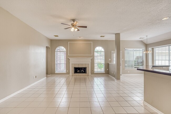 Building Photo - 4022 N Dawn Cypress Ct