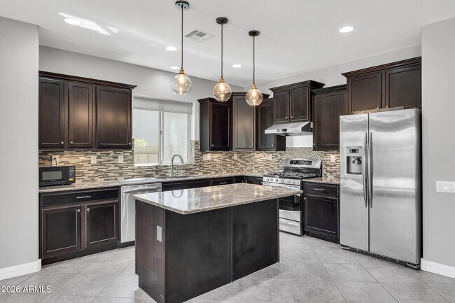 Building Photo - 21121 N 37th Run