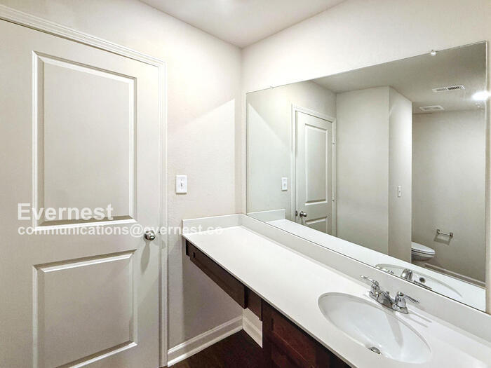 Building Photo - 6316 Rainbow Row