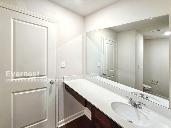Building Photo - 6316 Rainbow Row