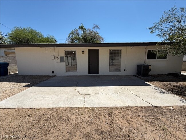 Building Photo - 1317 Pyramid Dr