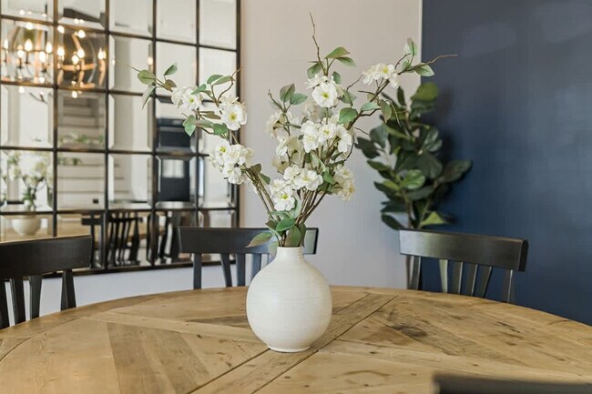 Building Photo - 19701 Cumberland Way