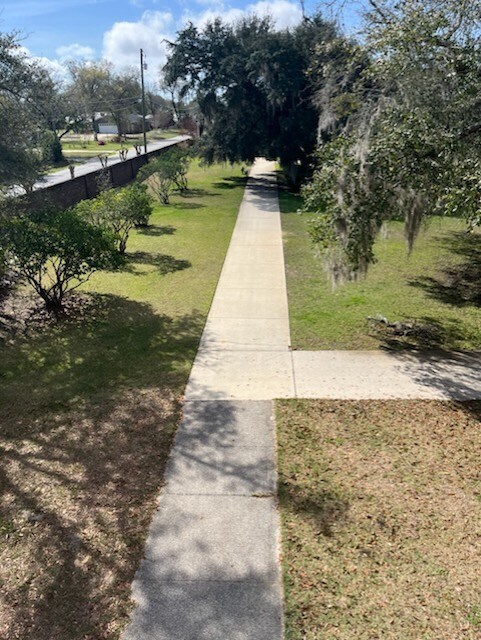 Building Photo - 4034 Oak Forest Dr