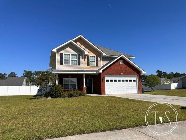 Building Photo - 709 English Oak Dr