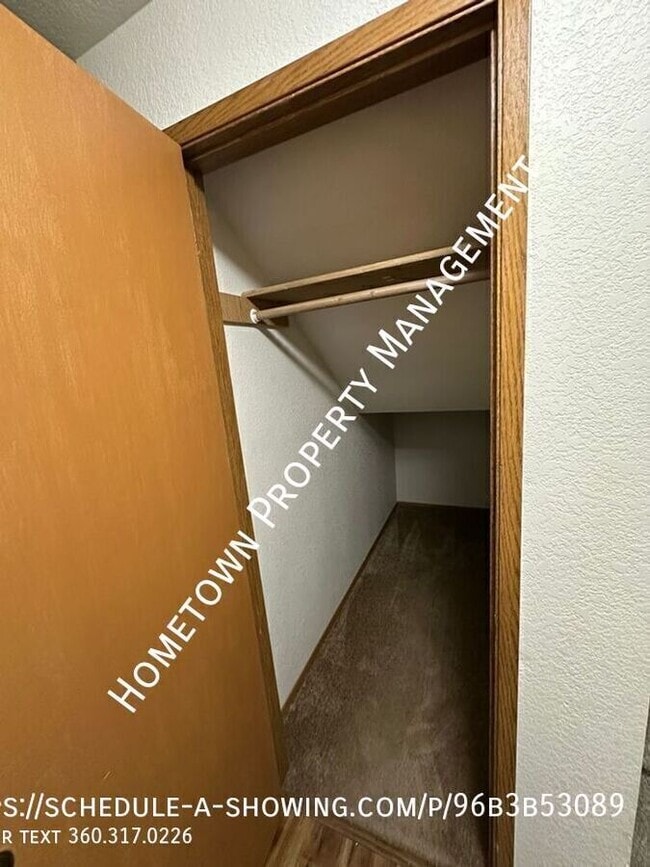 Building Photo - 1606 Sulky Dr SE
