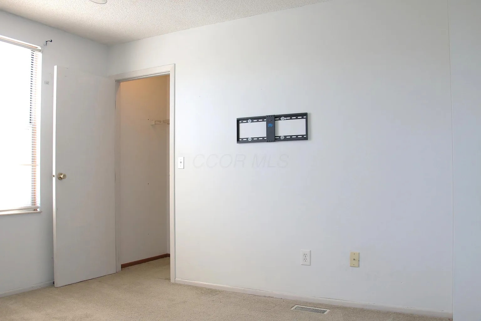 Building Photo - 4885 Stoneybrook Blvd