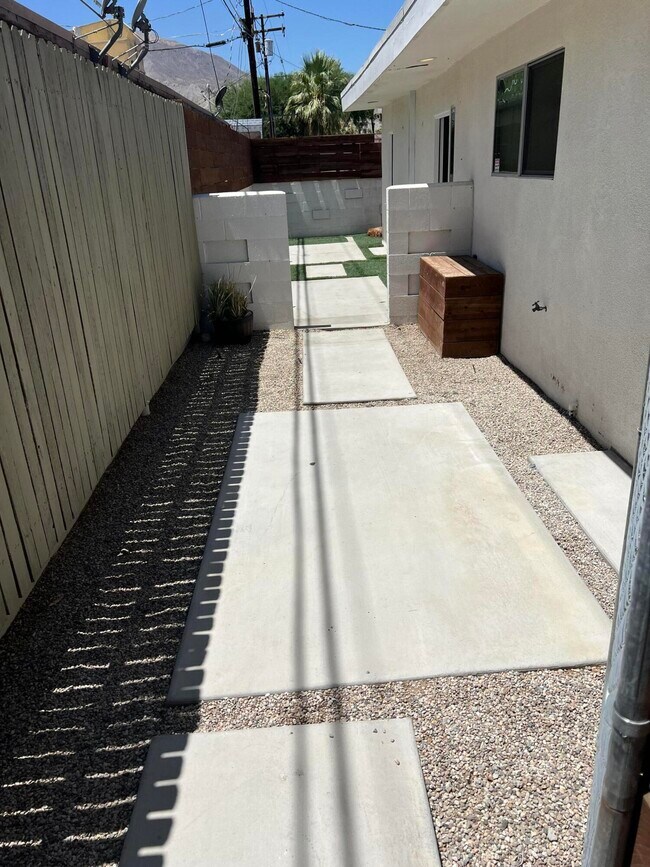 Building Photo - 73401 Royal Palm Dr