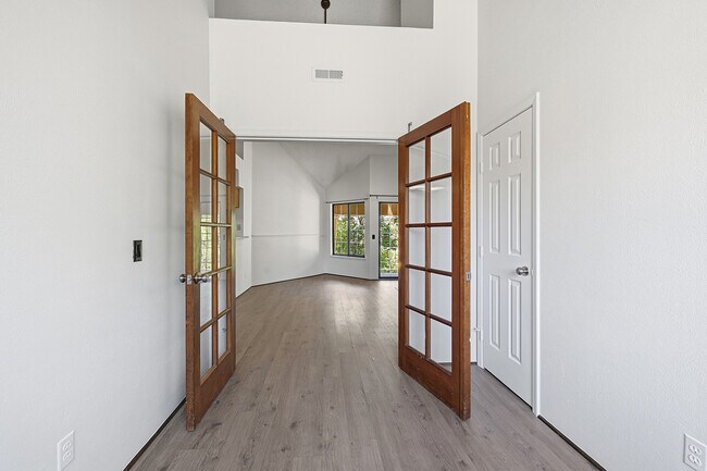 Building Photo - 4763 White Rock Cir