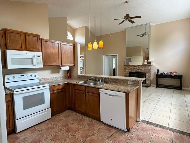 Building Photo - 625 Remington Oak Dr