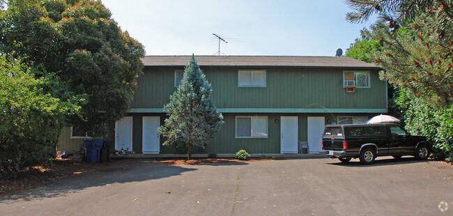 Building Photo - 172-184 Salem Heights Ave SE