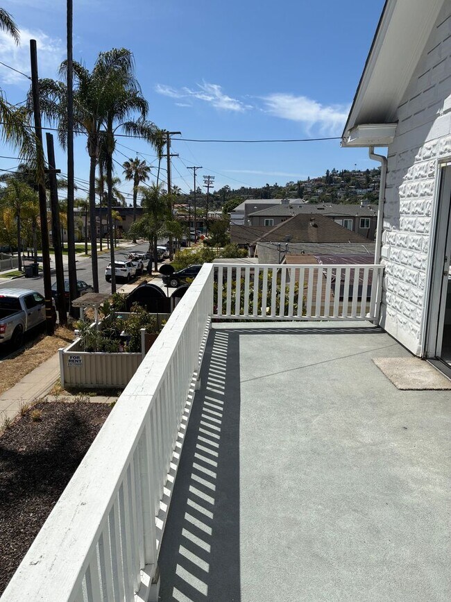 Building Photo - 4874-4876 Palm Avenue