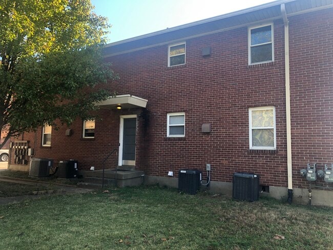 Backside of the complex - 2209 Gerald Ct