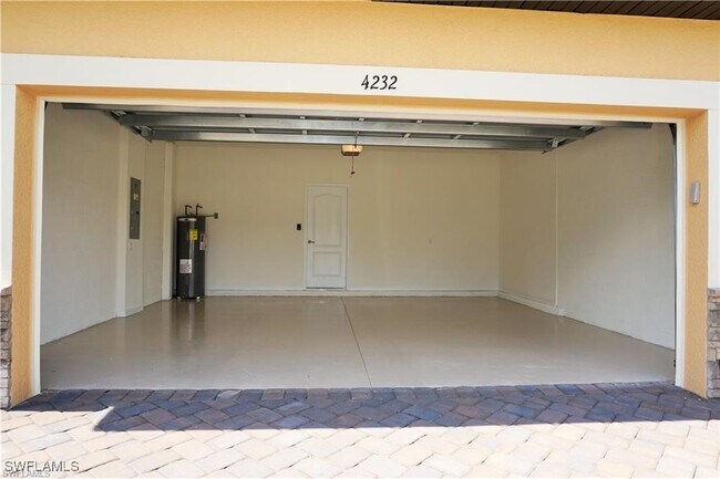 Building Photo - 4232 Raffia Palm Cir