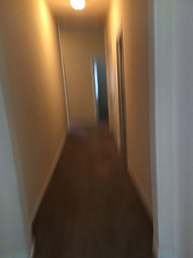 Building Photo - Beautiful Home - $200.00 of first month's rent