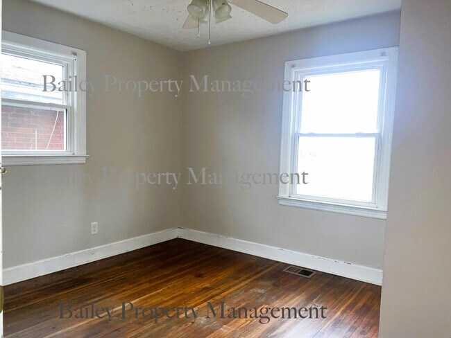 Building Photo - 4170 Hazelwood Ave