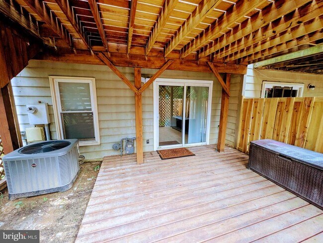 Building Photo - 10714 Gideon Ct