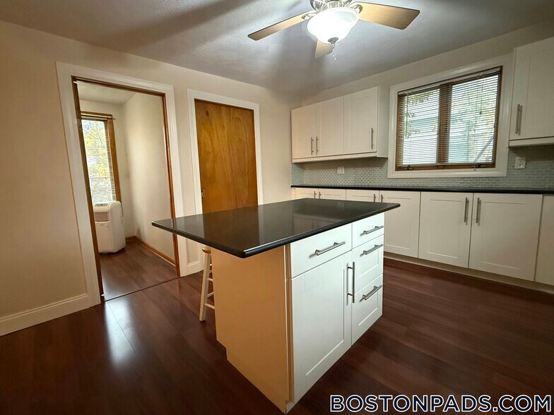 Building Photo - 60 Homer Ave