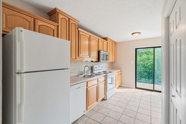 Building Photo - 4801 Cannon Ridge Dr