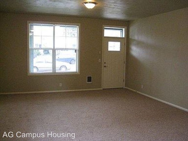 Building Photo - 73 E 19th Ave