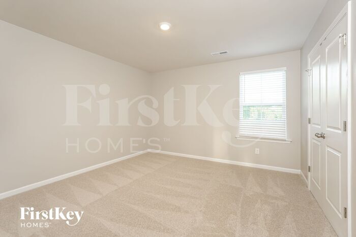 Building Photo - 133 Expansive Dr