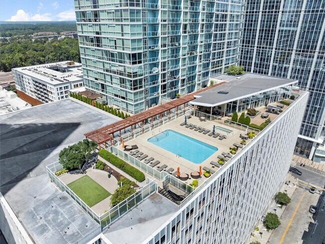 Building Photo - 10 Terminus Luxury 2 Bedroom Condo in Heart of Buckhead