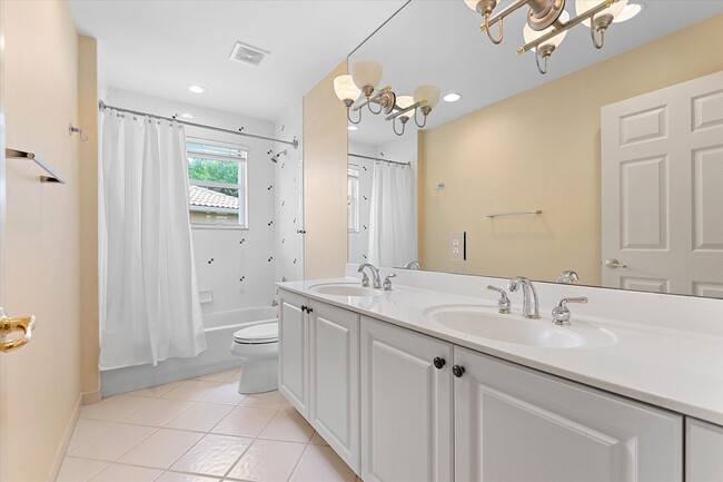 Building Photo - 8882 Hidden Acres Dr