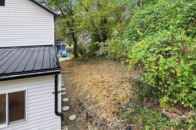 Building Photo - 1041 Market St