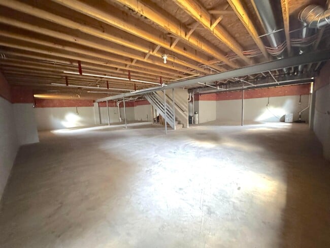 Building Photo - 1166 Lenox Ct