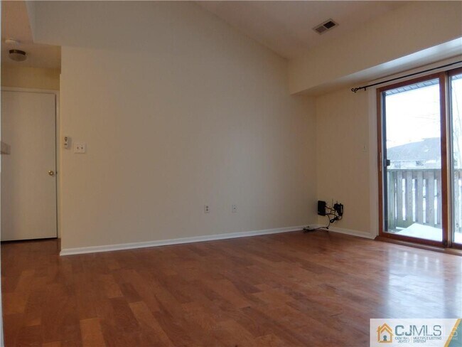 Building Photo - 4906 Ravens Crest Dr