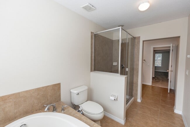 Building Photo - 3-story, 3/3.5, updated, townhome in the heart of Baldwin Park!