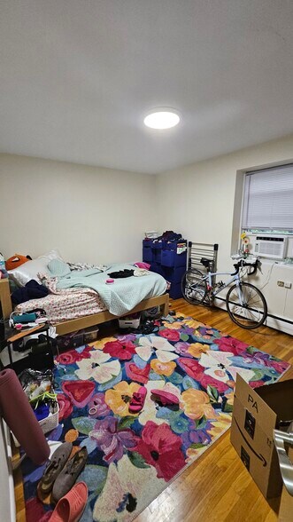 Building Photo - 46 Stetson St