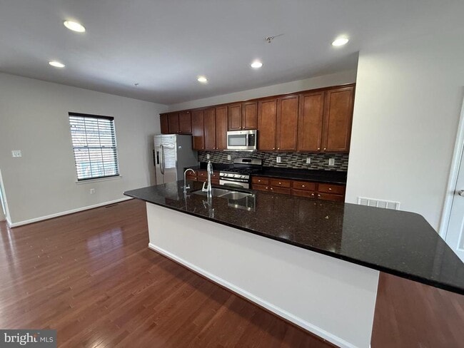 Building Photo - 6764 Green Mill Way