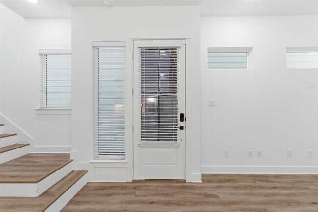 Building Photo - 4605 Lavatera St