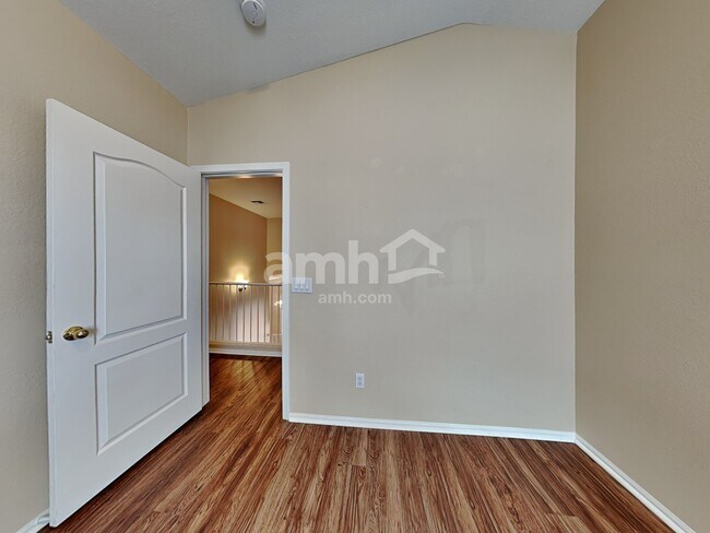 Building Photo - 15789 W Diamond St