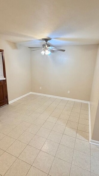Building Photo - 2504 Neyrey Dr