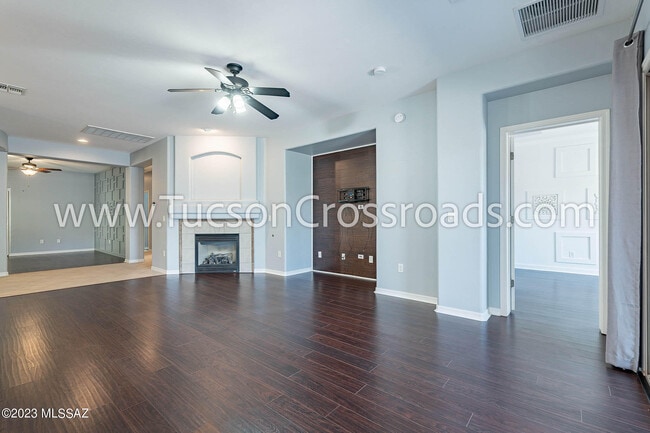 Building Photo - 1254 W Versilia Dr