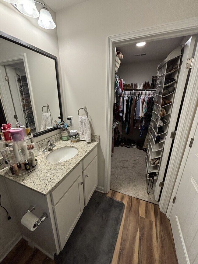 Building Photo - 158 Silver Run Pl