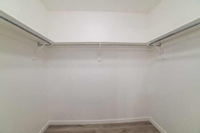Building Photo - 10529 W Foothill Dr