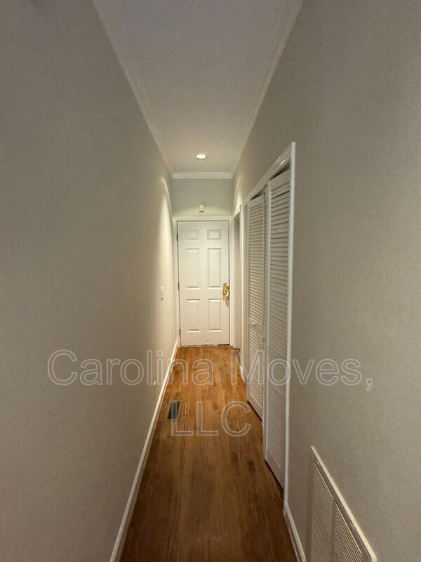 Building Photo - 102 W Field Sparrow Ct