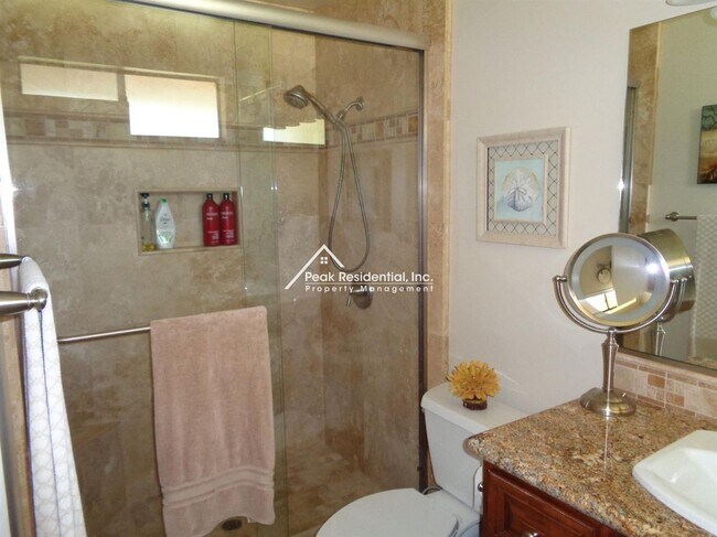 Building Photo - Wonderful Orangevale 3bd/2ba Home with Spa...