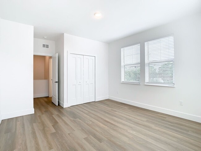 Building Photo - Brand New Craftsman Style Constructed Town...
