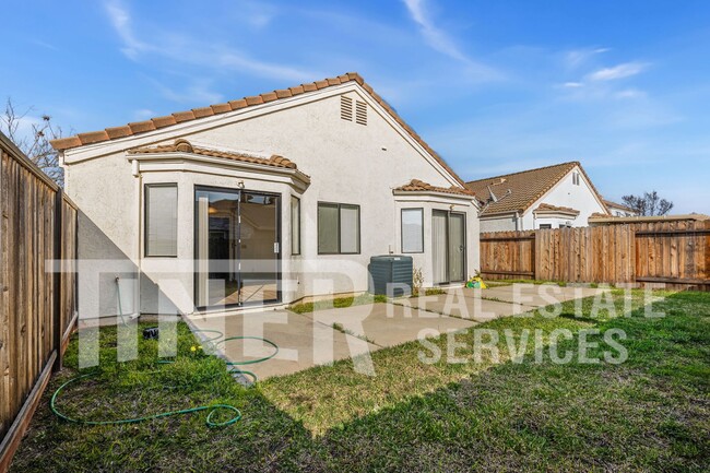 Building Photo - Charming 3-Bedroom Home in Sacramento- Tier 3