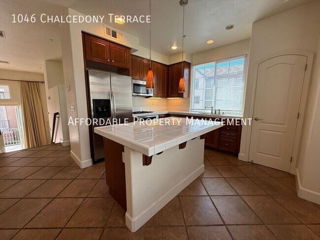 Building Photo - 1046 Chalcedony Terrace