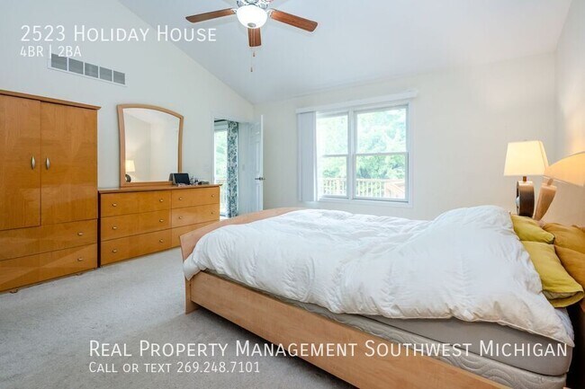Building Photo - 2523 Holiday House Rd