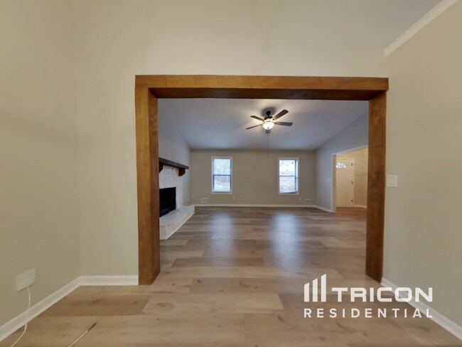 Building Photo - 278 Shalloway Dr NE