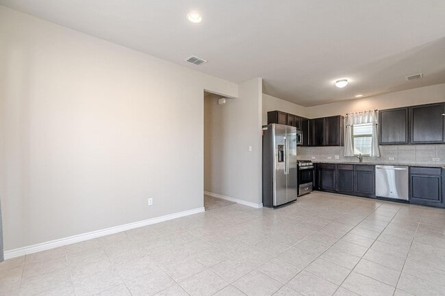 Building Photo - 384 Witchhazel Way