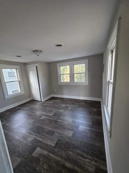 Back Bedroom - 307 N Governors Ave