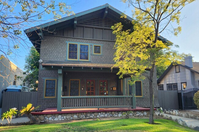 Primary Photo - 1772 Corson St