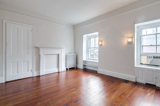 Building Photo - 331 S 18th St