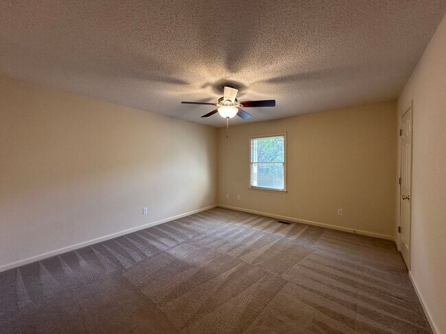 Building Photo - Charming & Private Townhouse in NW Hickory – 2BR, 1.5BA, Prime Location - No Pets